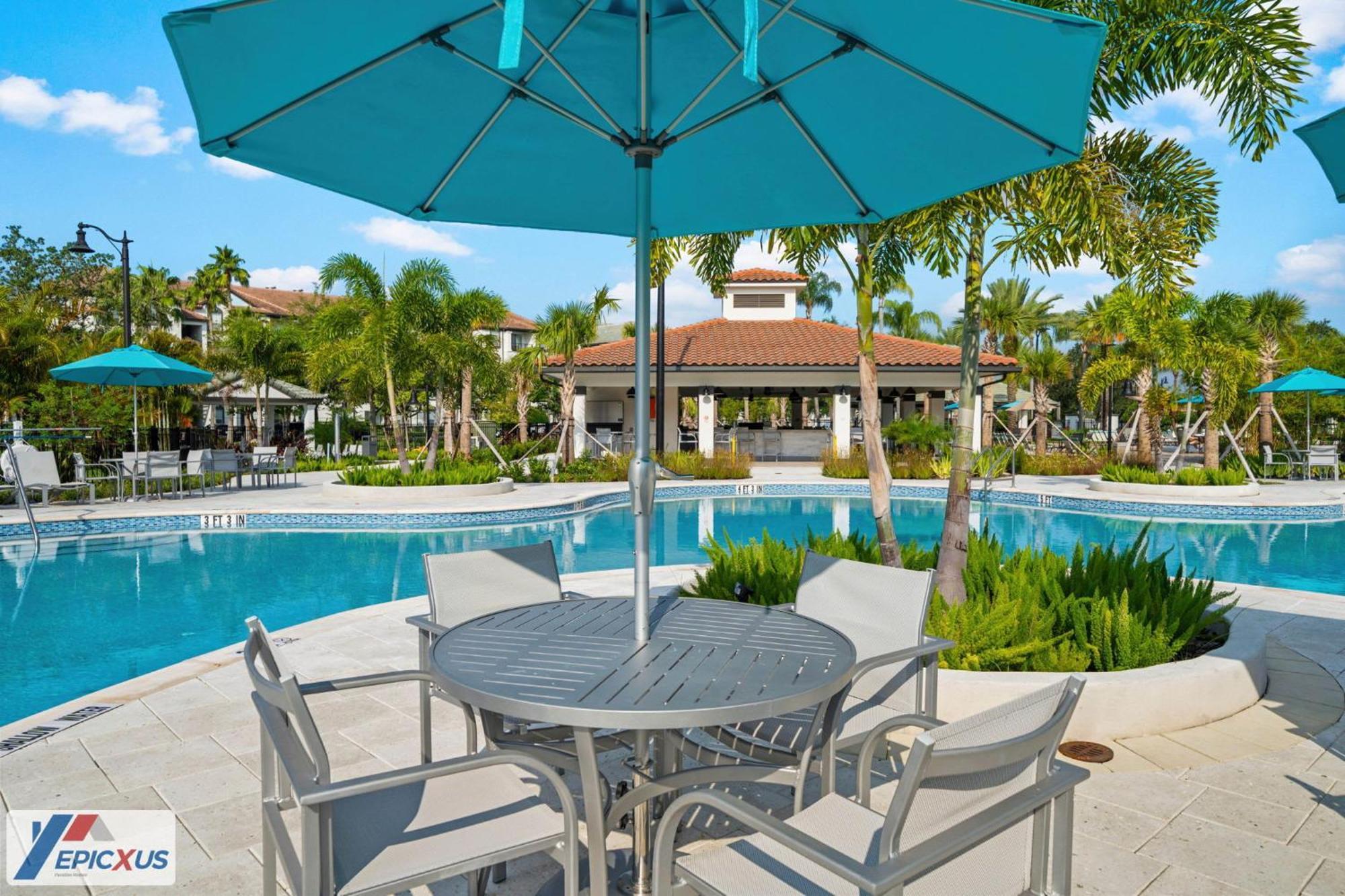 The Epic London Vista Cay Orlando Next To The Club Apartment Exterior photo