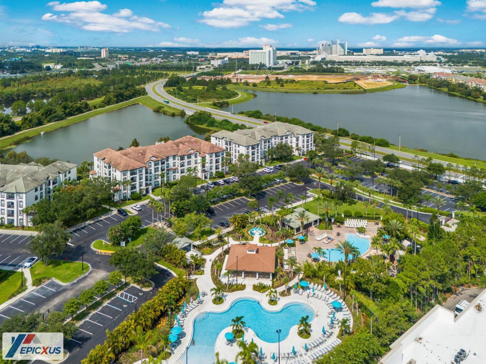 The Epic London Vista Cay Orlando Next To The Club Apartment Exterior photo